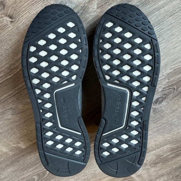 NWOB Adidas NMD_V3 Gore-Tex Team Grey Mens 12.5 UK 12 EU 47 1/3 main image 6